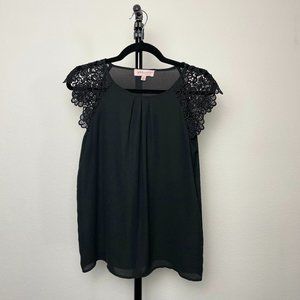 Philosophy lace capped sleeve top